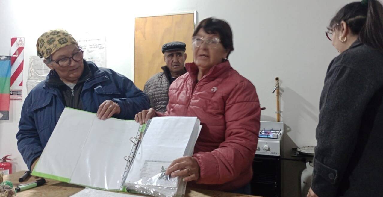 Plants that Bring Us Together: Shared Knowledge Among Communities of the Territory