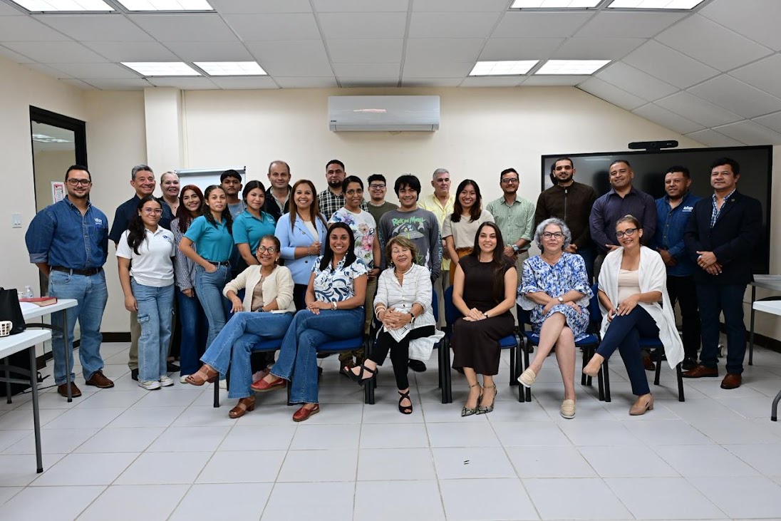 En Panamá investigadores y estudiantes fortalecieron sus capacidades en agricultura vertical
